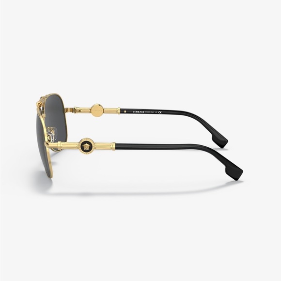 Versace brand new sunglasses 53 MM! Beautifully crafted in Italian fashion - Picture 9 of 13